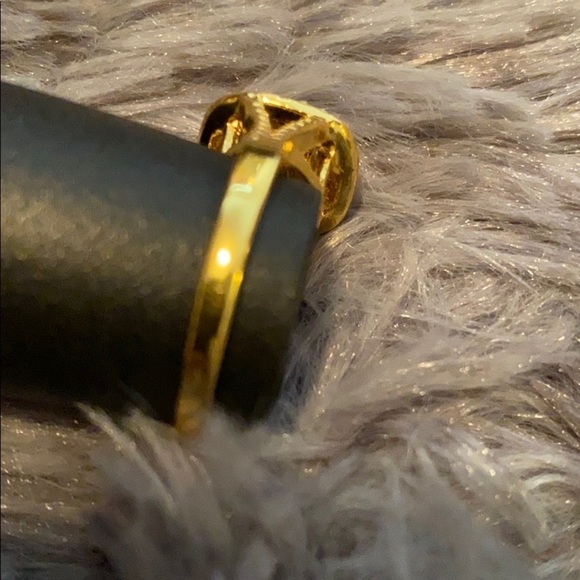 ⭐️HP⭐️Gold tone faux diamond ring size 9 - Picture 4 of 5